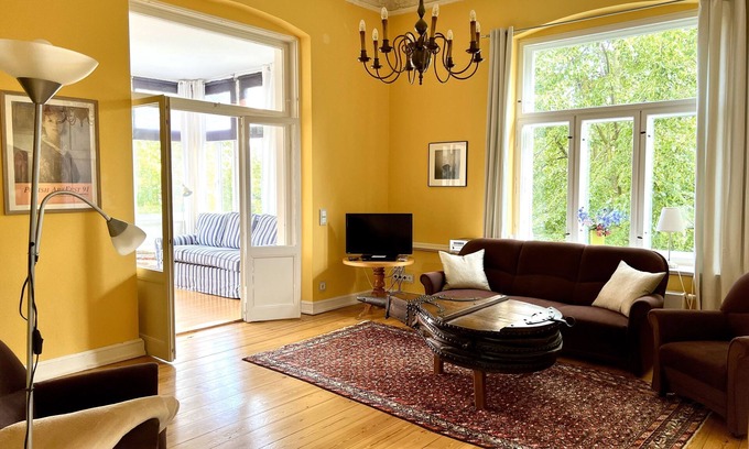 Stralsund Apartment | Appartement XXL - Ferienwohnung am Theater Haus Olaf Palme 1