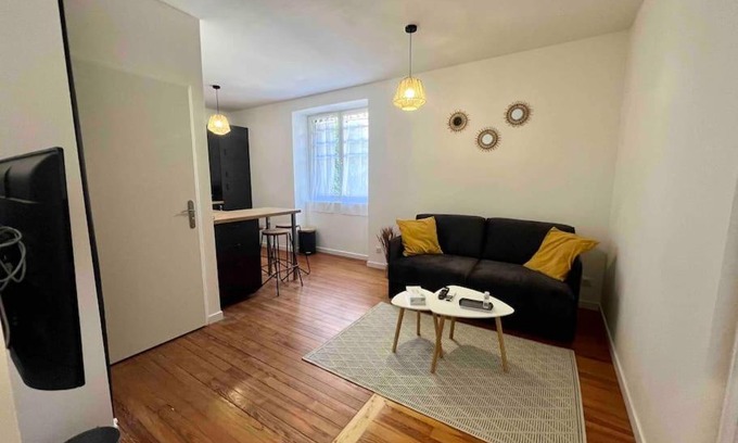 Besancon Apartment | Appartements Climatisés Centre-ville/10 personnes
