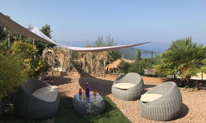 Portigliolo House | APPARTMENT IN LOW GARDEN VILLA SEA VIEW