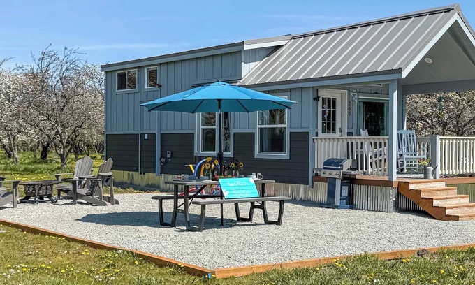 Sequim House | Apple Blossom Bungalow