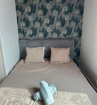 Sainte-Anne - Faubourg Noyon Apartment | Appt 5 a deux pas de la gare