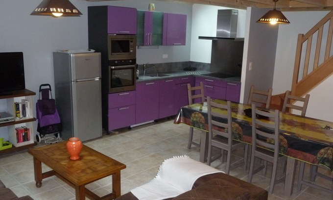 Mont-Dore Apartment | APPT. CITY CENTER (6 to 7 PEOPLE) 3 bedrooms/2. Water/2 toilets