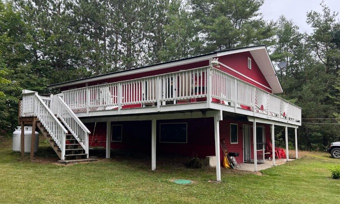 Twin Mountain House | Apres Chalet