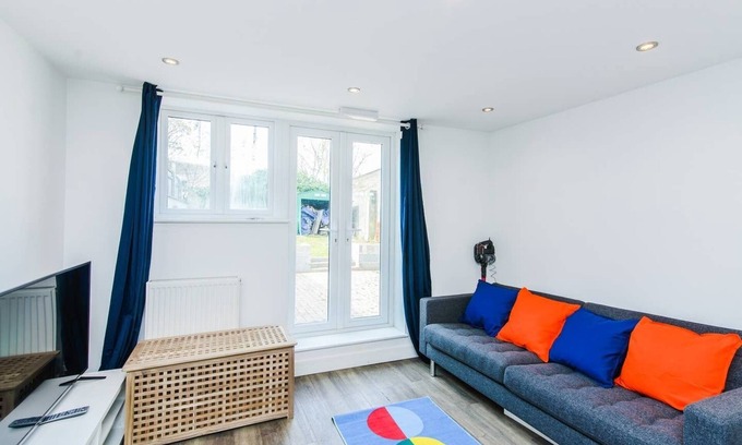 Hanham Apartment | April Disc/Long Stay/Contractors