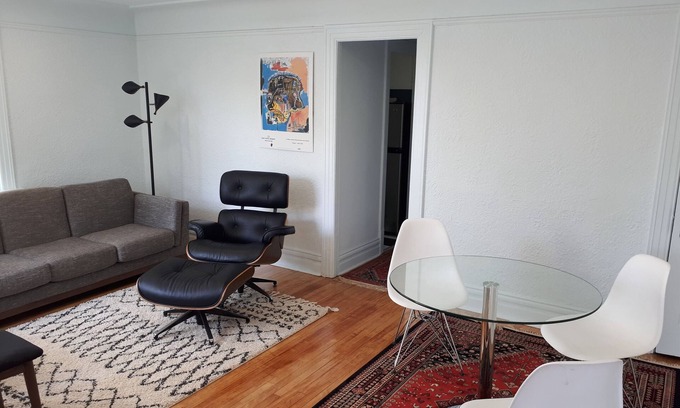 Sudbury Apartment | Apt. #4: at the Royale on Cedar. A small but cozy retreat. 13%hst & 6%MAT incl.