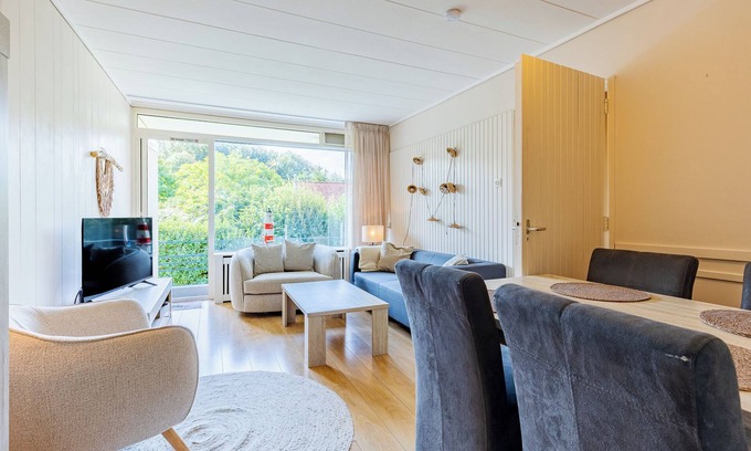 Vlissingen Apartment | Apt - Burg. van Woelderenlaan 100-23 | V