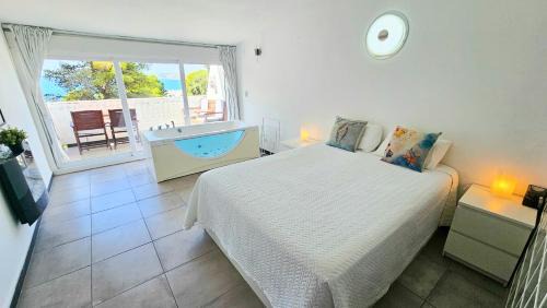 Urbanizacion Puerto de Estepona Apartment | Apto Junto la Playa el Cristo cerca de Puerto