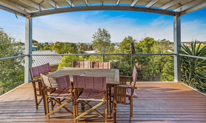 Paynesville House | Aqua Vista - A stunning holiday home with views and a short walk to town