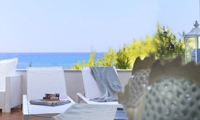 Rivabella Apartment | Aquarius★Beachfront Suite★Amazing Sea View★by Amarena Collection Gallipoli