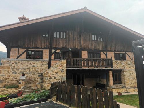 Urigoiti House | Arandi Baserria