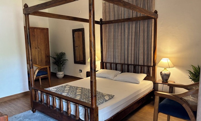 Gurugram Other | Aravali farm stay with horses offers a unique getaway amidst nature and horses.