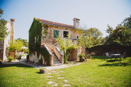 Karlovici Villa | Arbalovija Rustic Villa