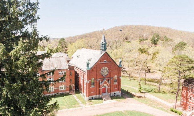 Arcadia Bed & Breakfast | Arcadia Academy