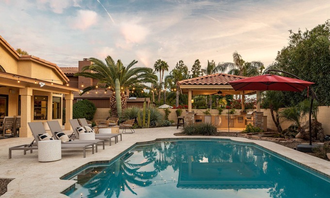 Arabian Views House | Arch Views | Beautifully designed home with swimming, pool table and more!