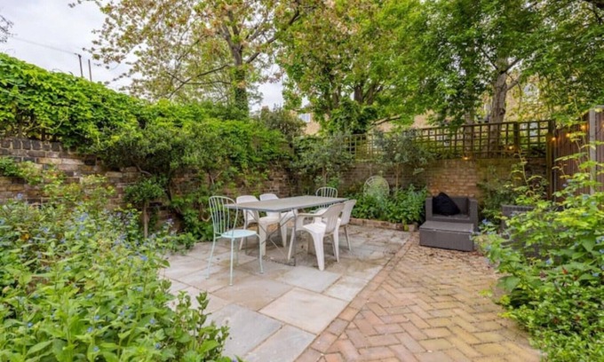 Vassall House | Architect designed Georgian modern townhouse
