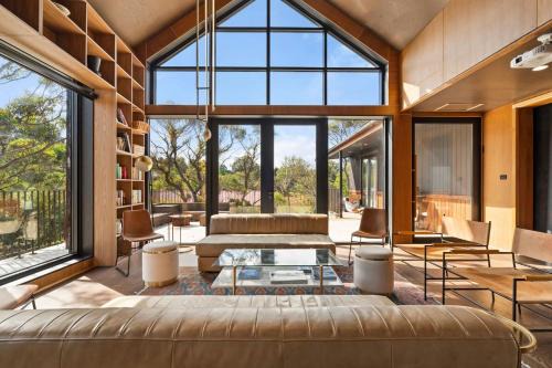 Wentworth Falls House | Architectural Luxury at Sandbox House