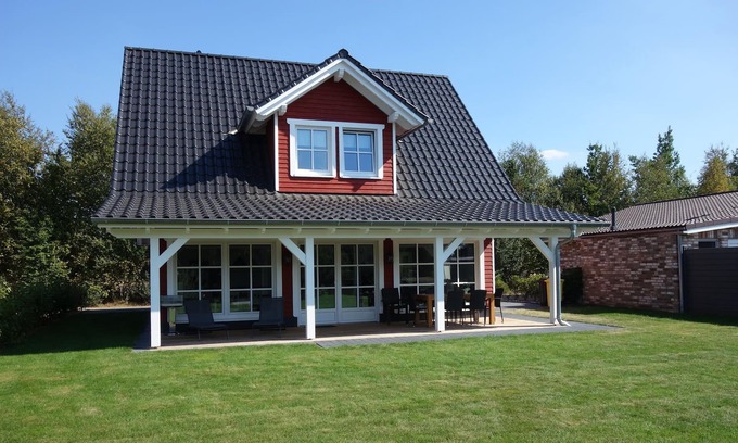 Twist House | Are you looking for an idyllic setting for a comfortable vacation? Then this vacation home with saun
