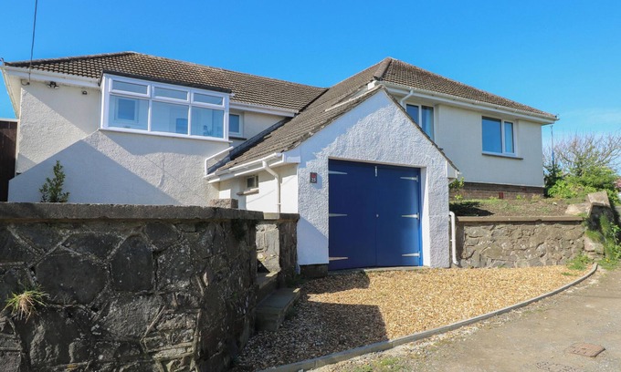 Solva Cottage | ARFRYN, pet friendly, country holiday cottage in Solva