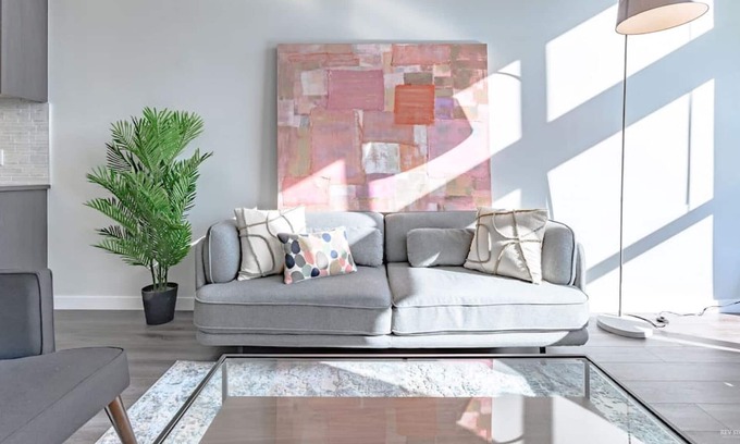 Richmond Apartment | ARIES PALACE PENTHOUSE x2 - Two Condos Combo