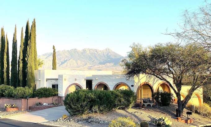 Green Valley House | Arizona Townhouse with Stunning Mountain View