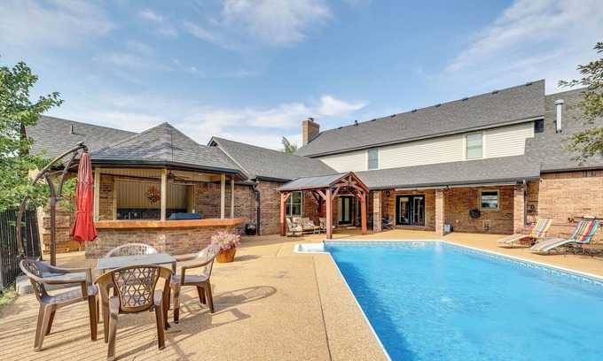 Fayetteville House | Arkansas Retreat - Pool, Waterslide, Grill & More!