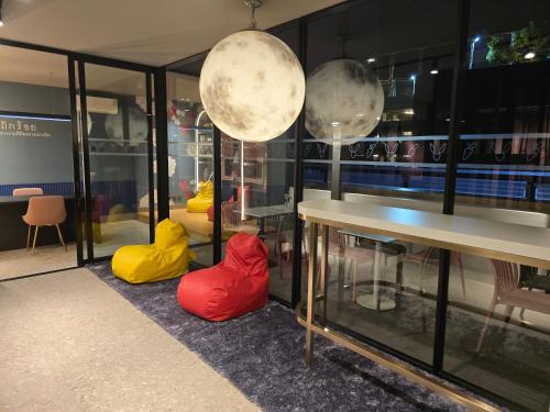 Chom Phon Hotel | ARNI HER Ladies Hotel - Female Only