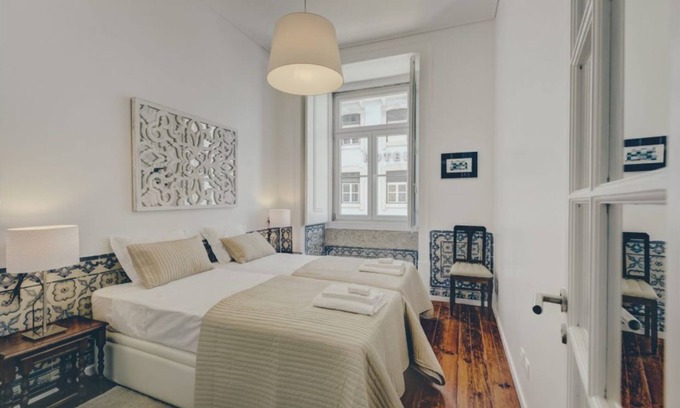 Chiado Apartment | Arquitectural Gem 3 bedroom apartment