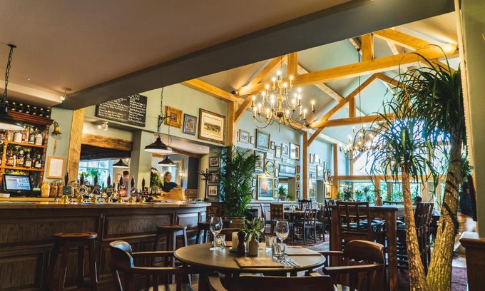 Alcester Hotel | Arrow Mill- Brunning and Price