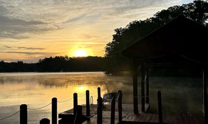 Jackson House | Arrow Point Retreat on Jackson Lake - Updated new furnishings - Amazing Sunrises