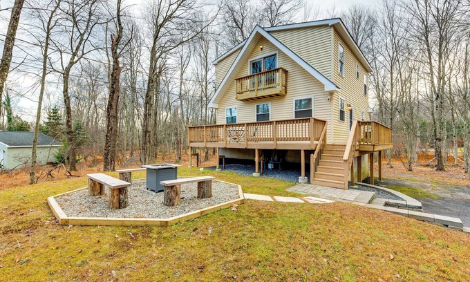 Pocono Lake Cottage | Arrowhead Lake Access & Fire Pit: Serene Cottage