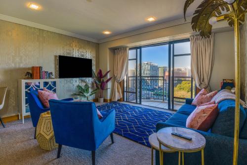 Auckland Central Business District Apartment | Art-deco glam - best part of CBD