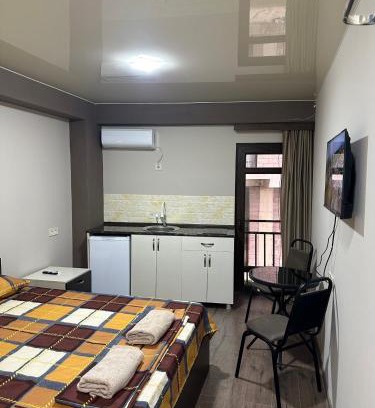 Kutaisi Bed & Breakfast | ART HOLE