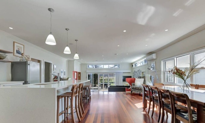 Orange House | Art House on Anson - Artistic Haven, Pets, Spa