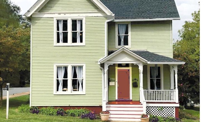 Orange House | Art House on Main