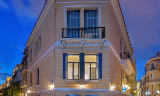 Plaka House | Art Pantheon Townhouse in Plaka Acropolis area