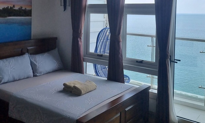 Punta Engano Apartment | Arterra B: OceanFront, fast WiFi, NFlix, kitchen