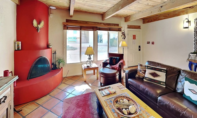 Northeast Santa Fe Condo | Artist Rd 7 | Cozy Fireplace, Pool Access, Centrally Located