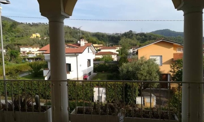 Massarosa Apartment | Artist's House