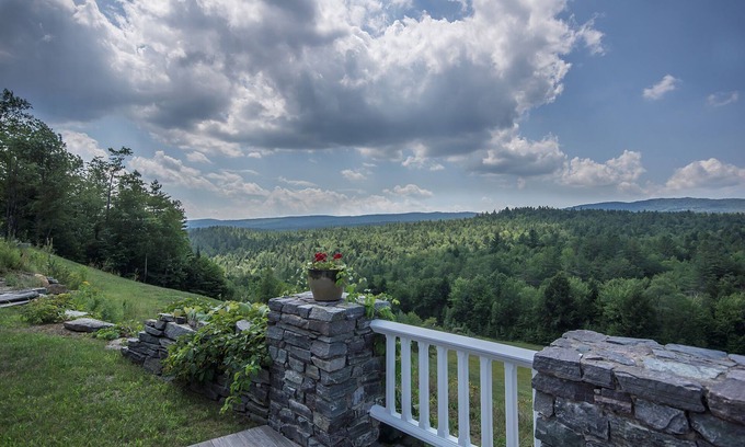 Newfane Villa | Artist's Own Luxury Residence Newfane Vermont - Stunning Views 25 Acres