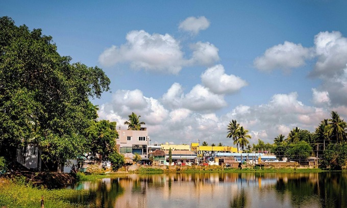 The Waterfront House | Arts district rooms near Manhattan links