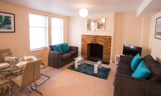 Wantage Apartment | Ashbrook Mill St Summ