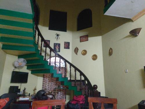 Thrissur House | Ashlin's Royal Palace Stay