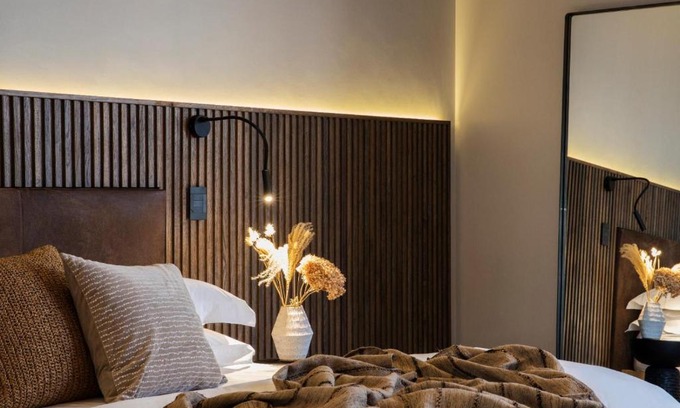 Silver Lakes Hotel | Askara Haus