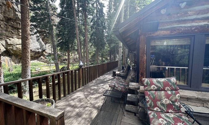 Allenspark Cabin | Aspen Leaf Cabin located in a peaceful rock canyon with a creek and solitude