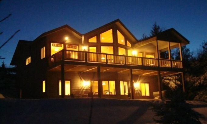 Boone House | Aspen Memories - Stunning Mountain Views, Hot Tub, Pool Table, great location!