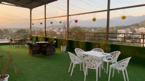 Bullawala Apartment | Asthal inn home stay