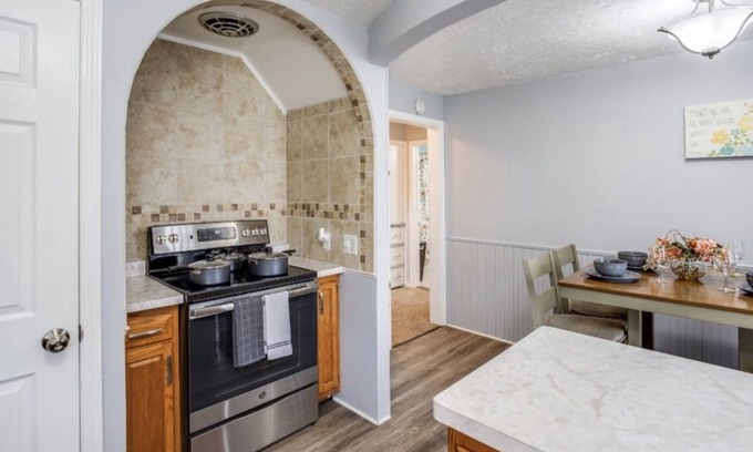 Rochester House | 👍 Astonishing Home Mins Away Airport/Dwtn/UofR/RIT