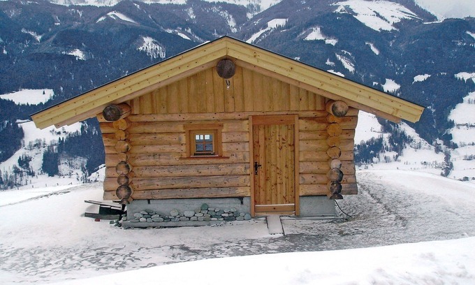 Bruck an der Grossglocknerstrasse Villa | Beautiful villa for 5 guests with WIFI, TV and balcony