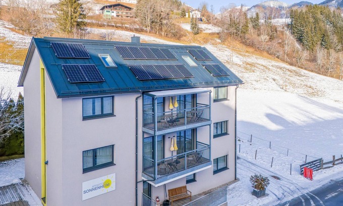 Gries Apartment | Cosy apartment with sunny balcony near Kaprun