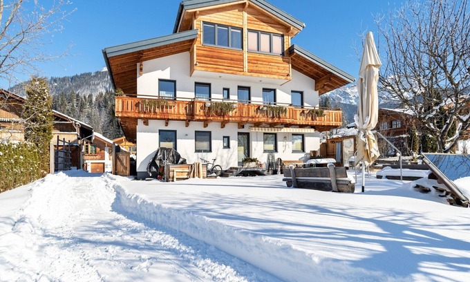 Saalfelden am Steinernen Meer Apartment | Apartment in Saalfelden near Ski Slopes